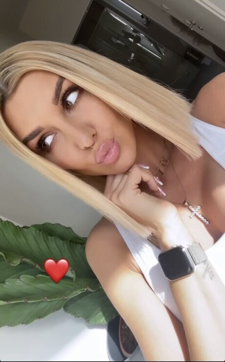 Facialize Me model sex galleries