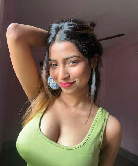 itz me saheli official best actress pictures