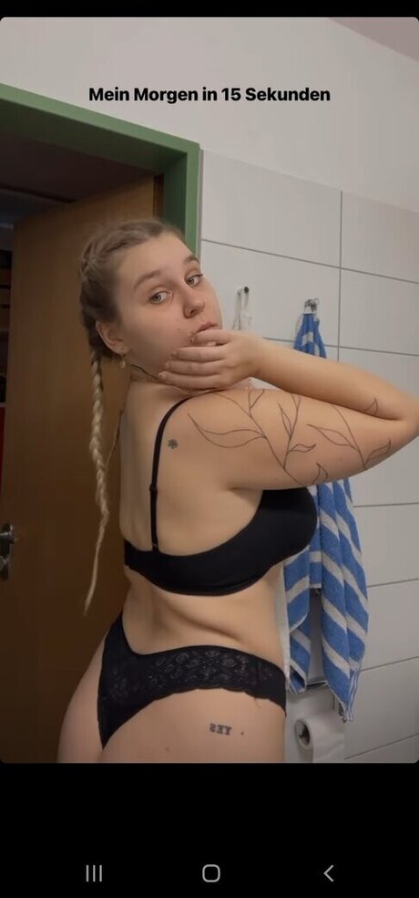 Viky kid model pretty pics