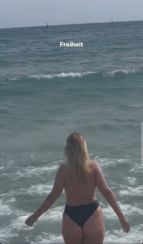 Viky kid star sexy gallery