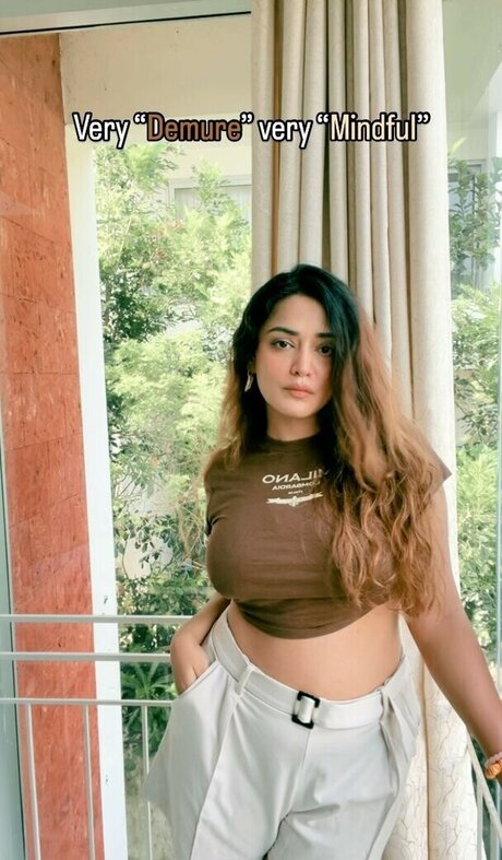 Steffi Cyrill naked star picture