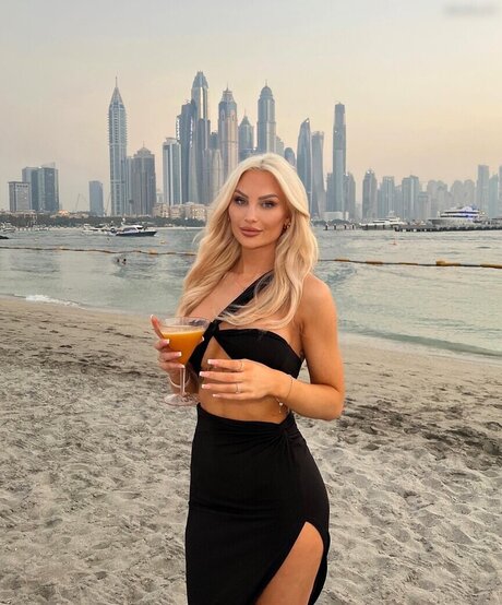 Giulie Hope Santana star xxx picture