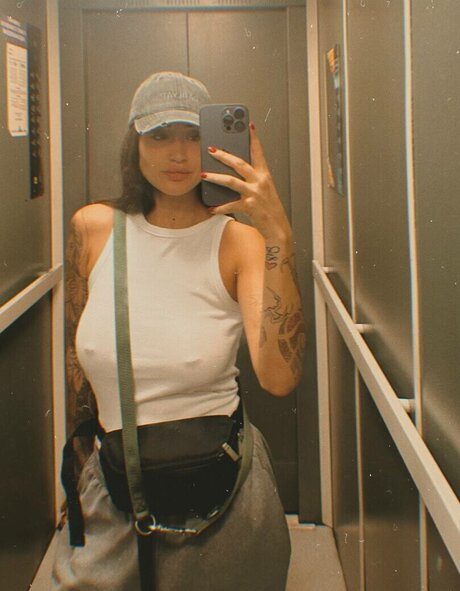 Pingvidii pornographic actress img