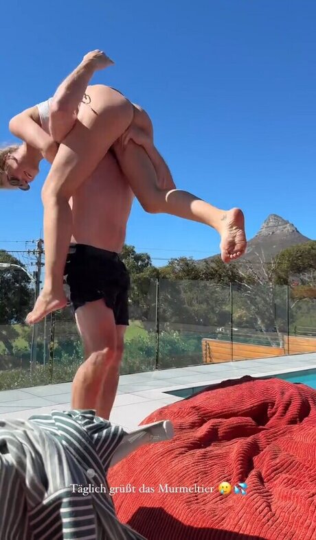 Alina Sophie Holst exclusive star images