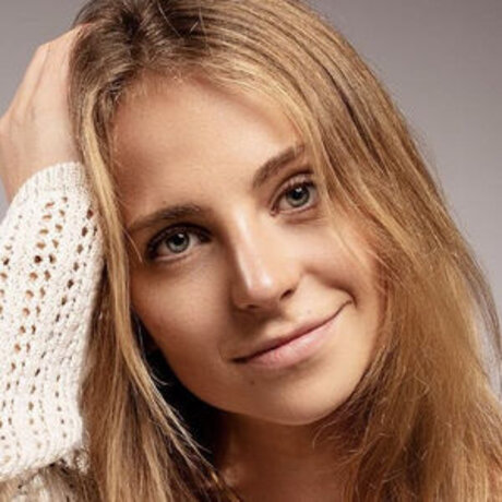 Alina Sophie Holst art actress galleries