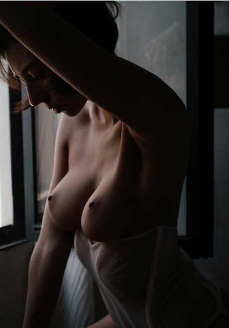 Vivaz Magazine xxx pornstar photos