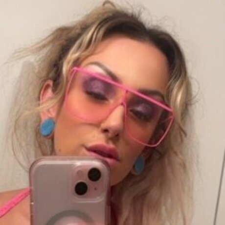 Lotuscheeks adult model pic