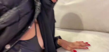 AmeeraKahn nude actress pic