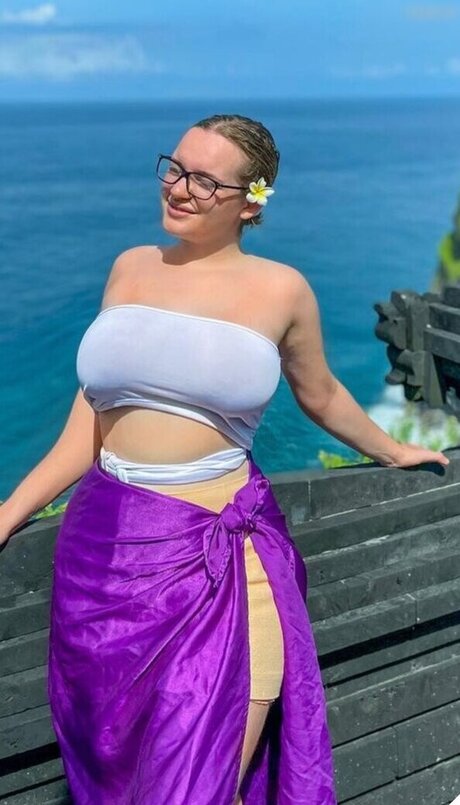 actress onlyfans free pictures