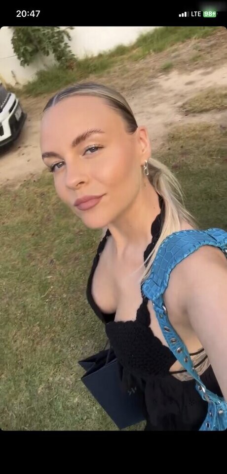 Dagi Bee pornstar hot img