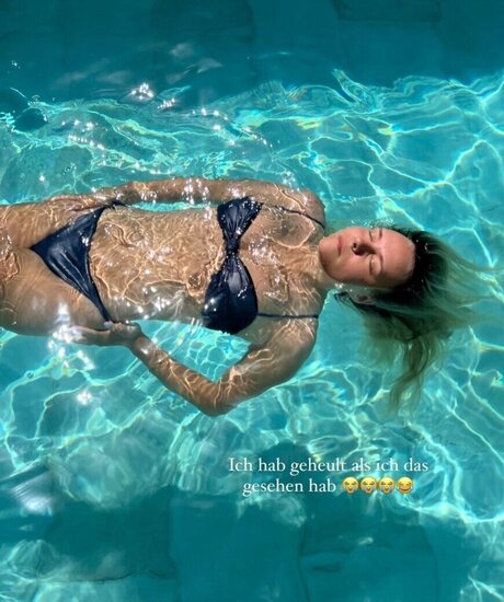 Dagi Bee pornstar exclusive pictures