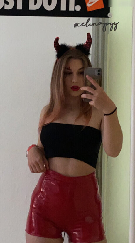 celinajoyy sexy model galleries