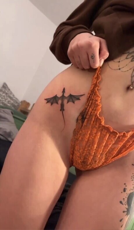 Tizeax model sex gallery