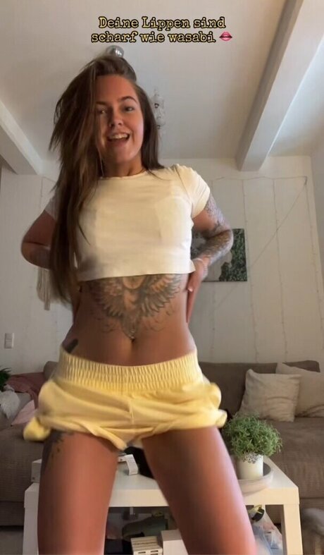 Tizeax art actress gallery