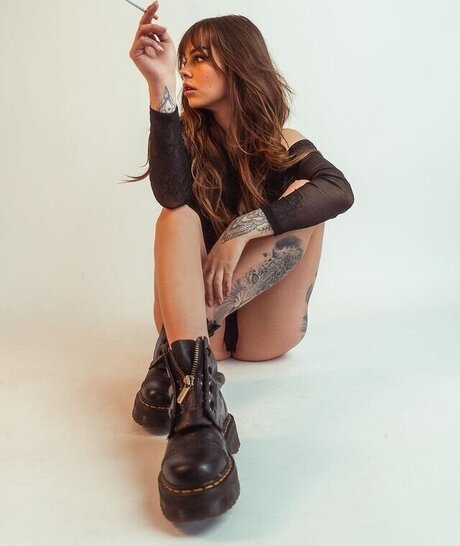 Tizeax model pornographic pic