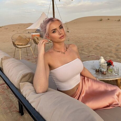 thick latina milf onlyfans free picture