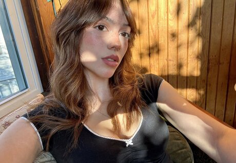 finseaa adult actress photo