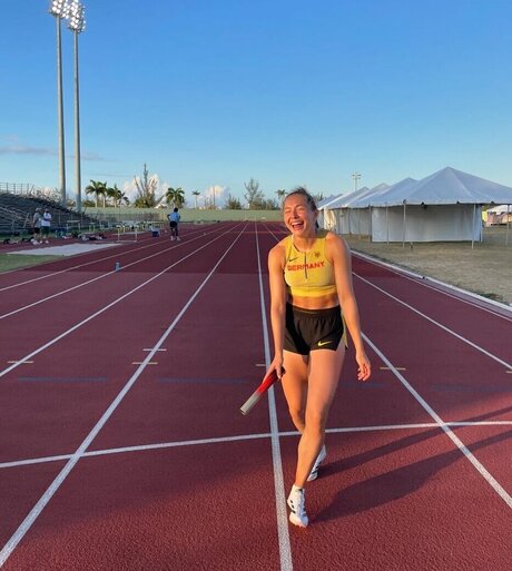 Gina L ckenkemper pornstar naked photo