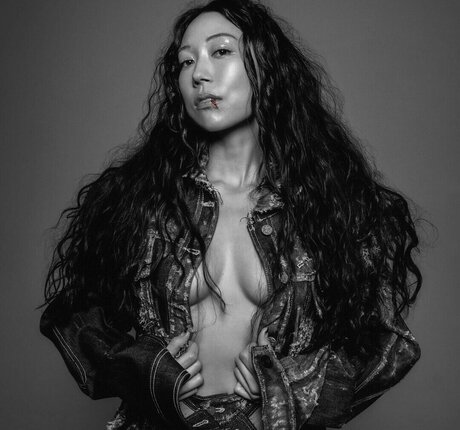 Sasami Ashworth erotic star image