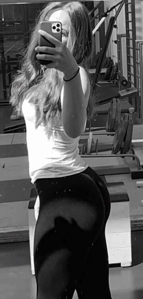 aileen slf porn actress pic