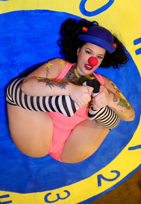 Shainarae beautiful star photos