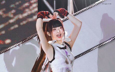 Haerin naked star archive