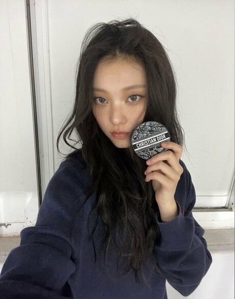 Haerin exclusive model archive