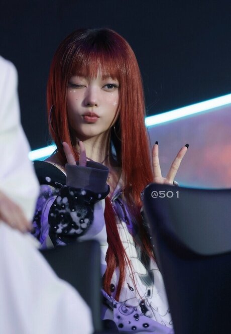 Haerin beautiful star pics