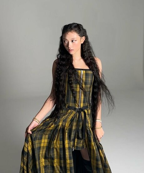 Haerin model free galleries