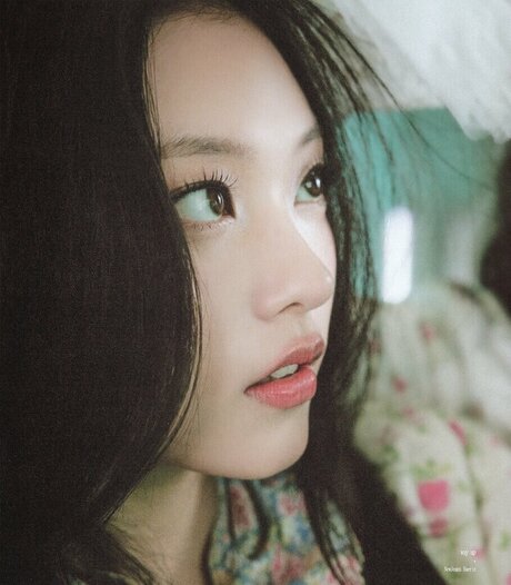 Haerin star high quality image