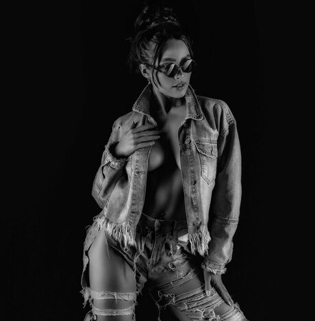 Emma Rosalie star adult pictures