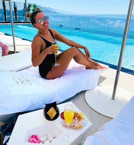 Teresa Scanlan nude model images