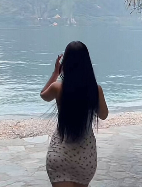 Cristin Violet hot model img