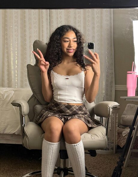 atoviah actress gallery