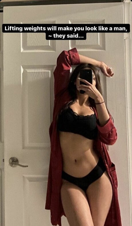 Yesha Sagar star nudes images