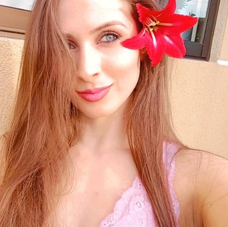 Laura Mendes adult actress pics