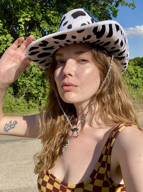 M C N A S T Y xxx model photo