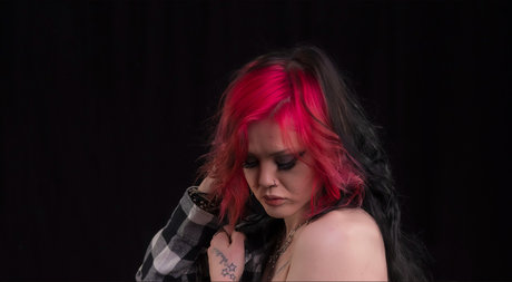 _Laura Munson_ hot model gallery