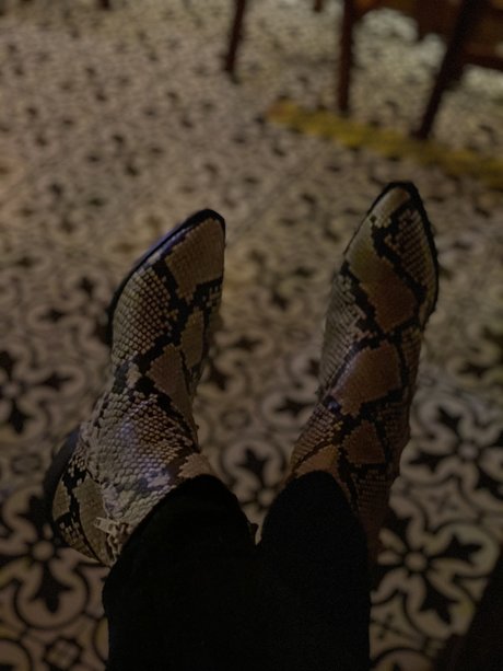 Latina Feets pornstar sexy picture