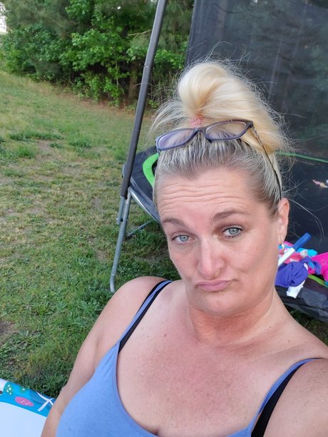 La Guera hot actress galleries