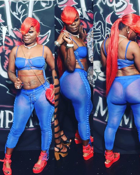 Yolanda Wallace hot star images