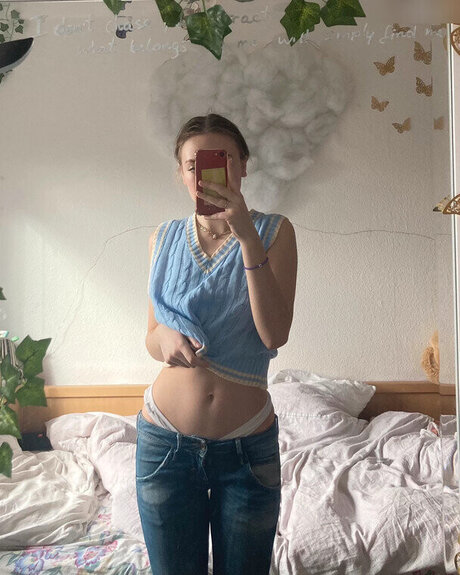 asian female onlyfans sexy naked picture