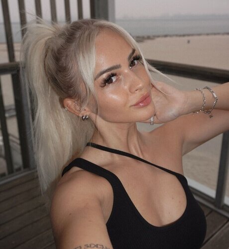 Zclina pornographic star archive