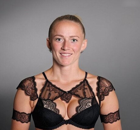 sexy brunette onlyfans free porn img