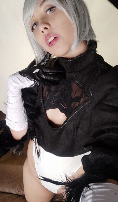 diracosplay model naked picture