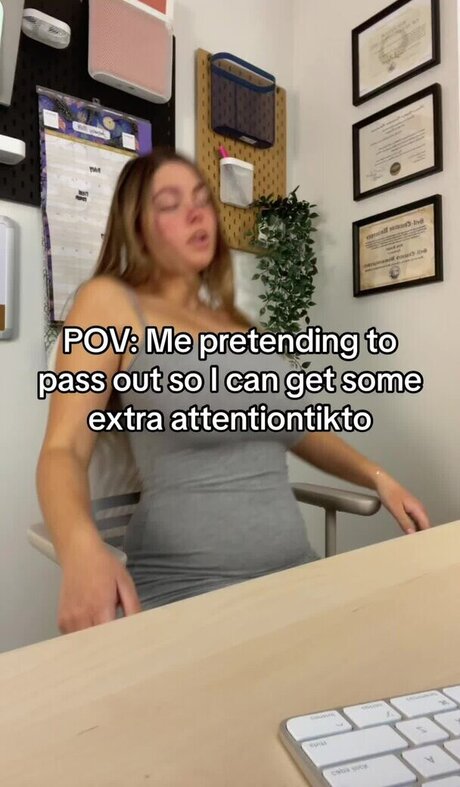 Brontenadine model exclusive pic