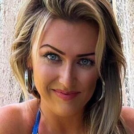 Mirina adult model image