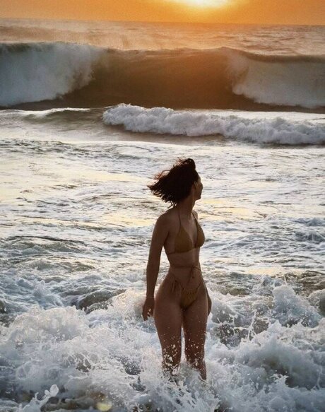 Lizzie Whistle high quality pornstar gallery