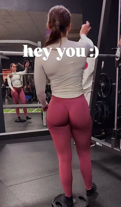 Leona Maronn hot star pic