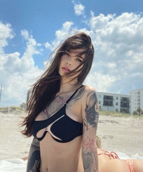 Yaithegemini model perfect pics